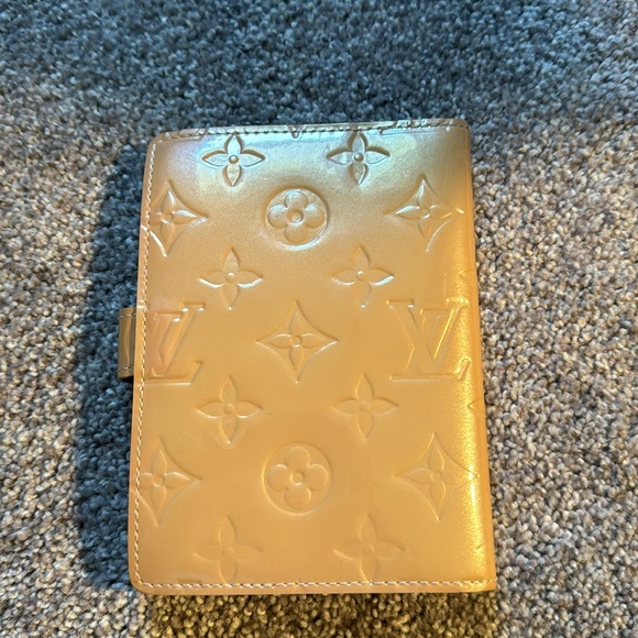 Louis Vuitton PM agenda - Picture 3 of 5